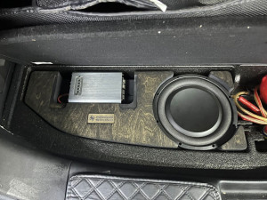 Короб стелс 10" для Geely Okavango в багажник
