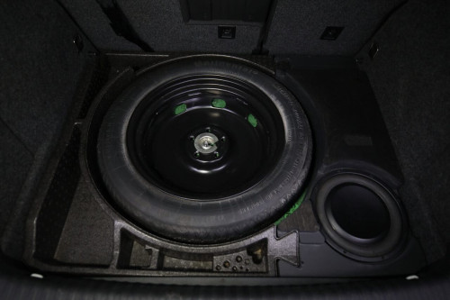 Короб стелс 10" для Volkswagen Tiguan в нишу багажника